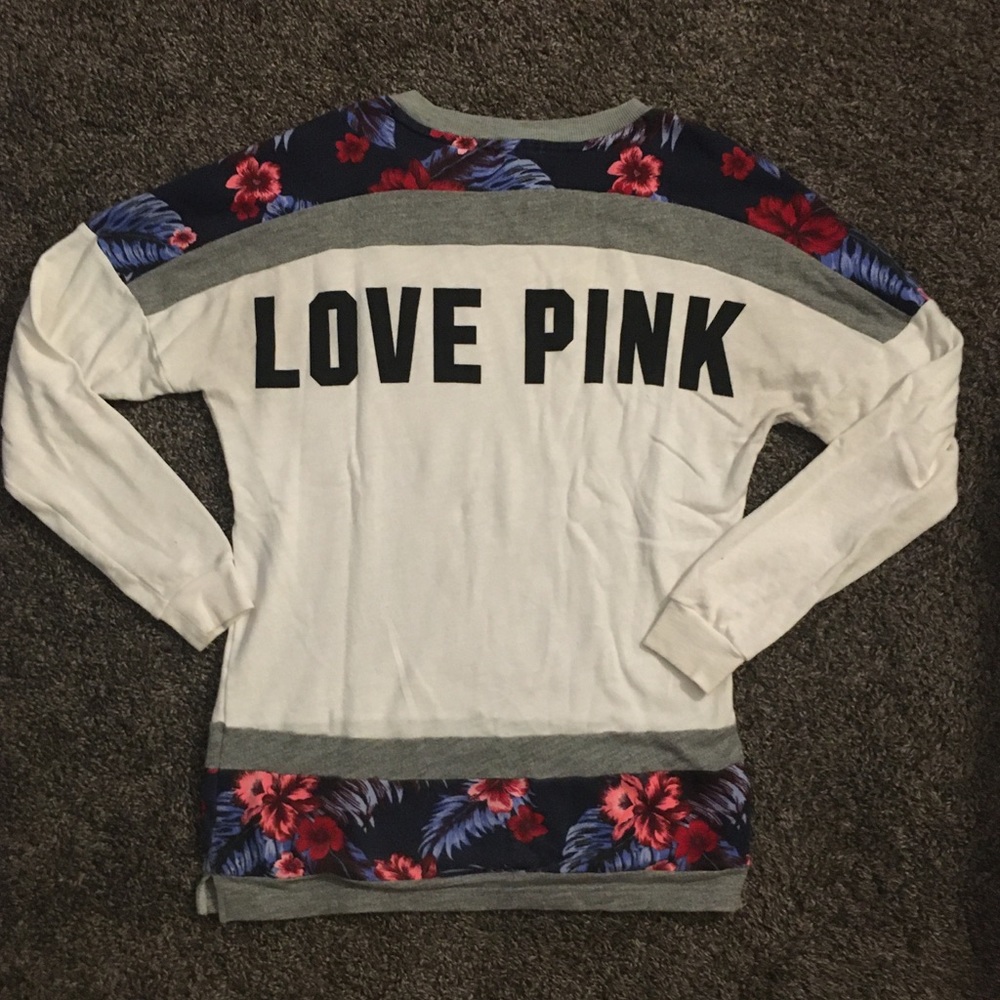 VS PINK Pullover